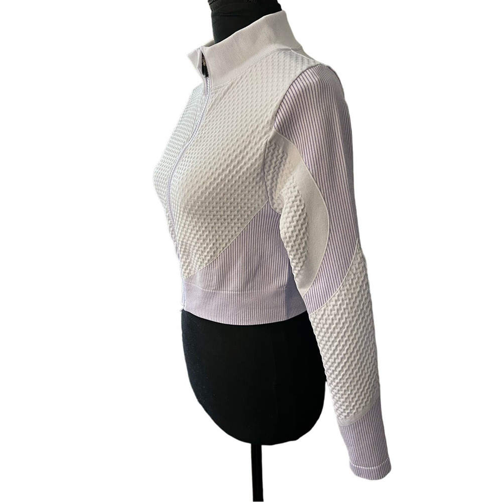 Daisy Lavender Cropped Athletic Jacket Womens L Zip Front Thumbhole Activewear - Picture 3 of 9